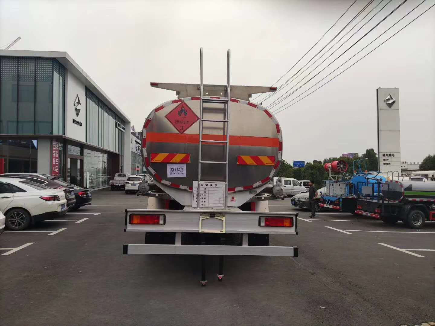 國六東風(fēng)柳汽乘龍鋁合金運油車