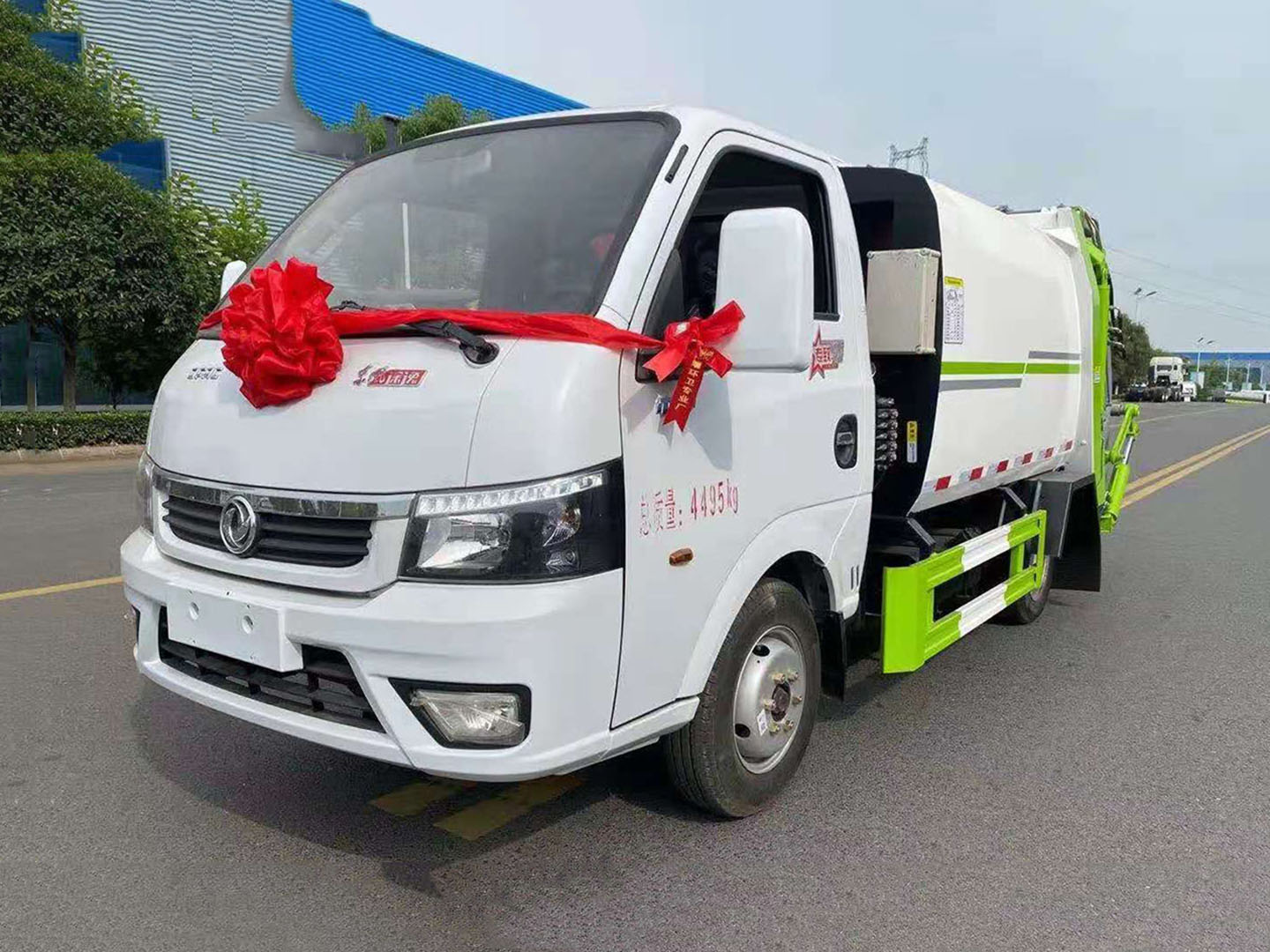 國(guó)六東風(fēng)途逸壓縮垃圾車