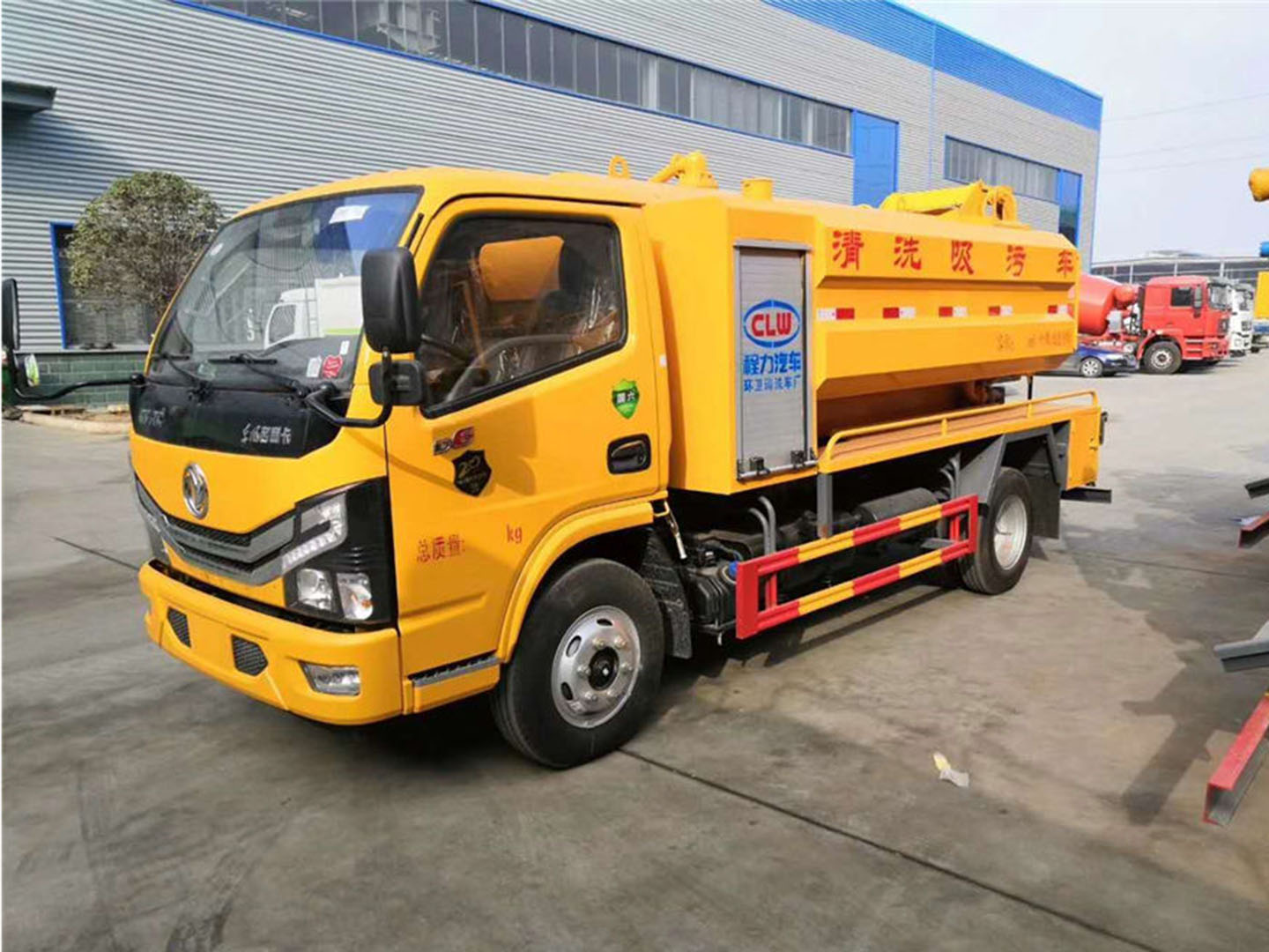國(guó)六東風(fēng)多利卡D6清洗吸污車(chē)