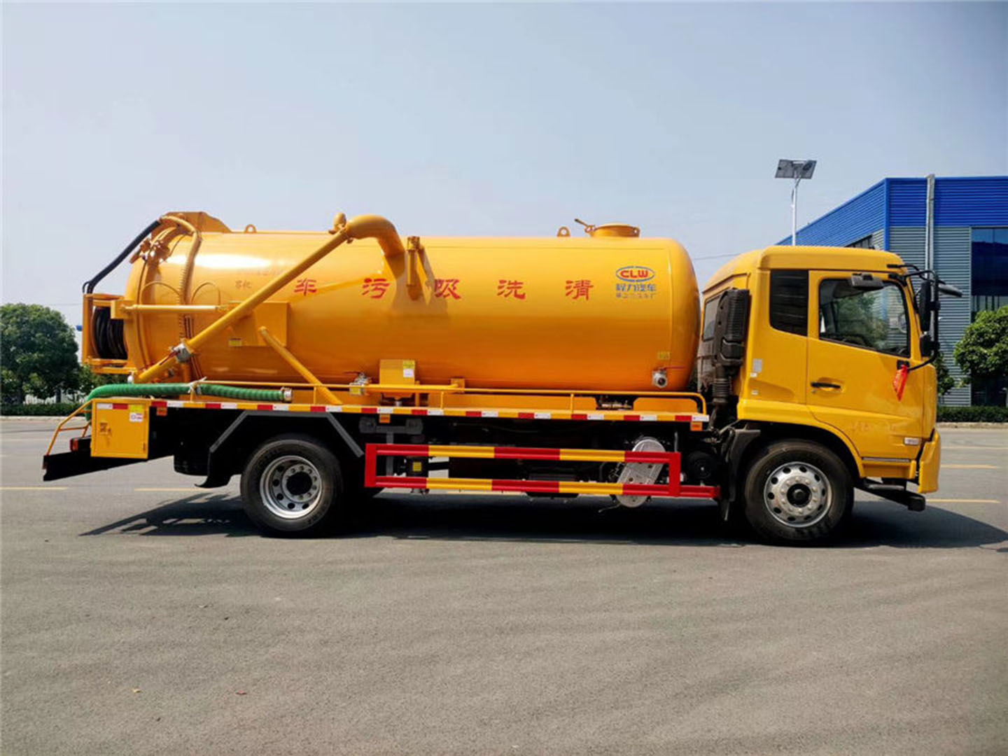 國(guó)六東風(fēng)天錦清洗吸污車