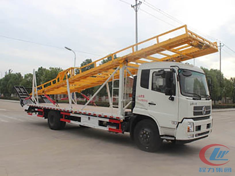 天錦轎運(yùn)車(chē)側(cè)面圖