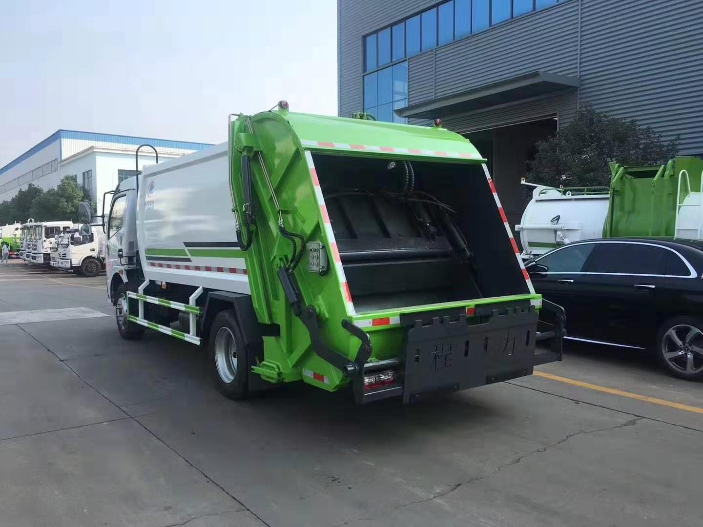 東風(fēng)凱普特K7壓縮垃圾車(chē)