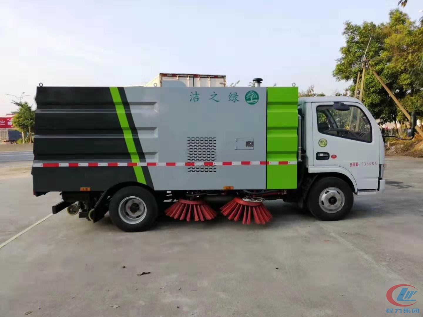 小多利卡D6國(guó)五掃路車(chē)