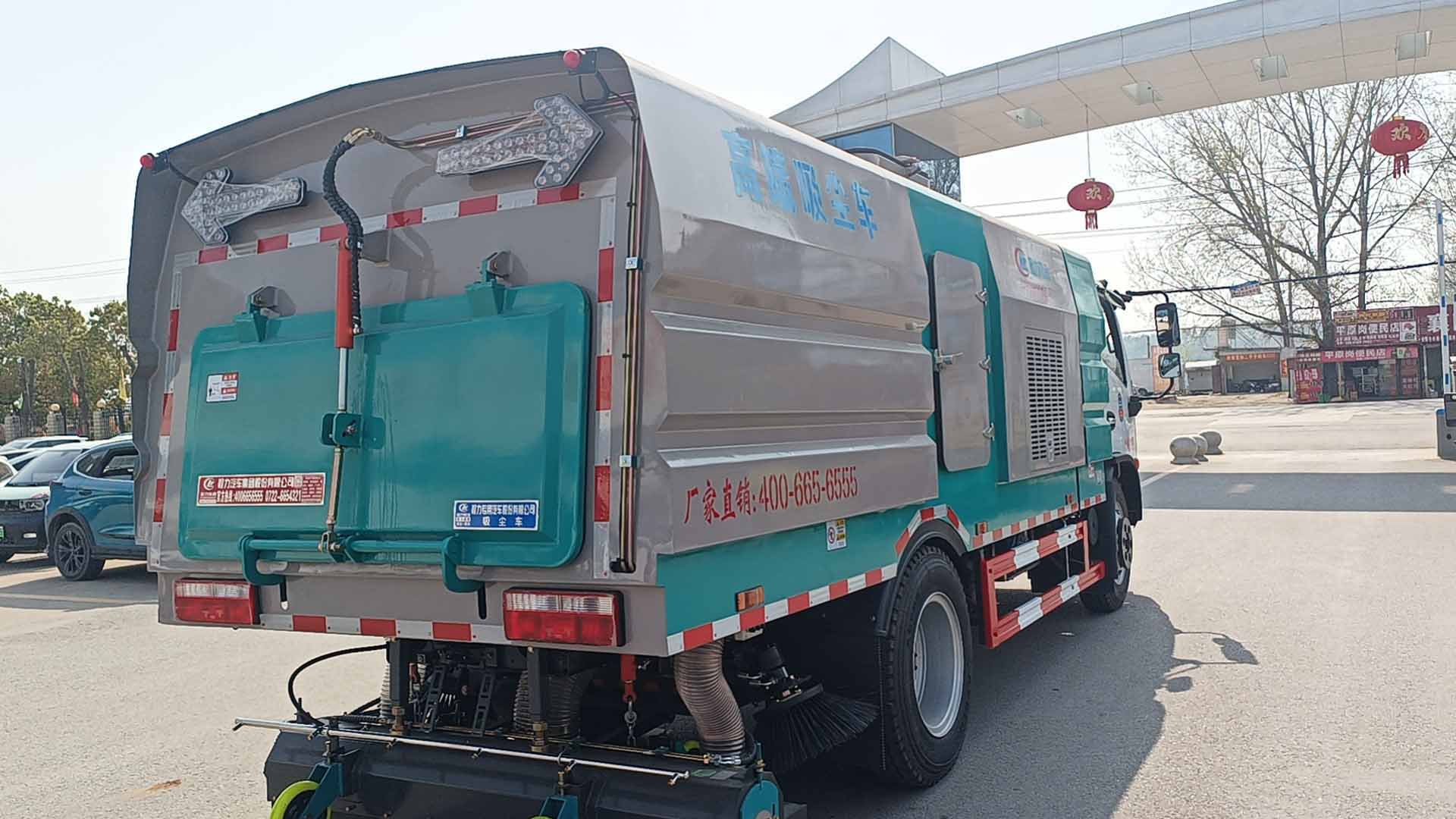 程力吸塵車(chē)廠家直銷(xiāo)，東風(fēng)大福瑞卡高端吸塵車(chē)